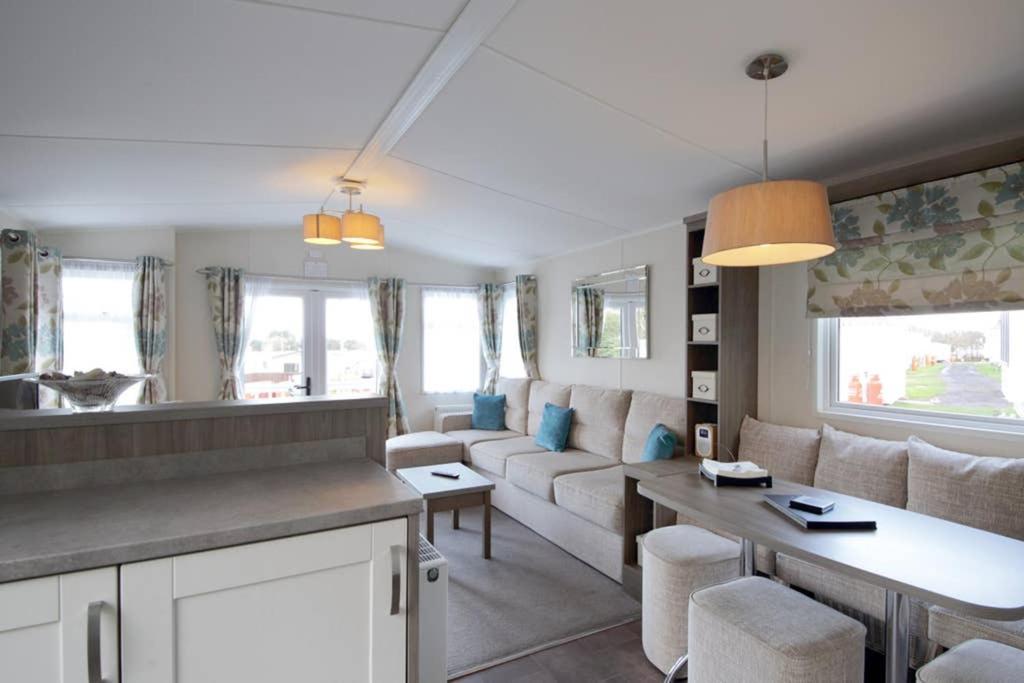Edinburgh - Seton Sands-Cameo Caravan-Pet Friendly Exterior photo